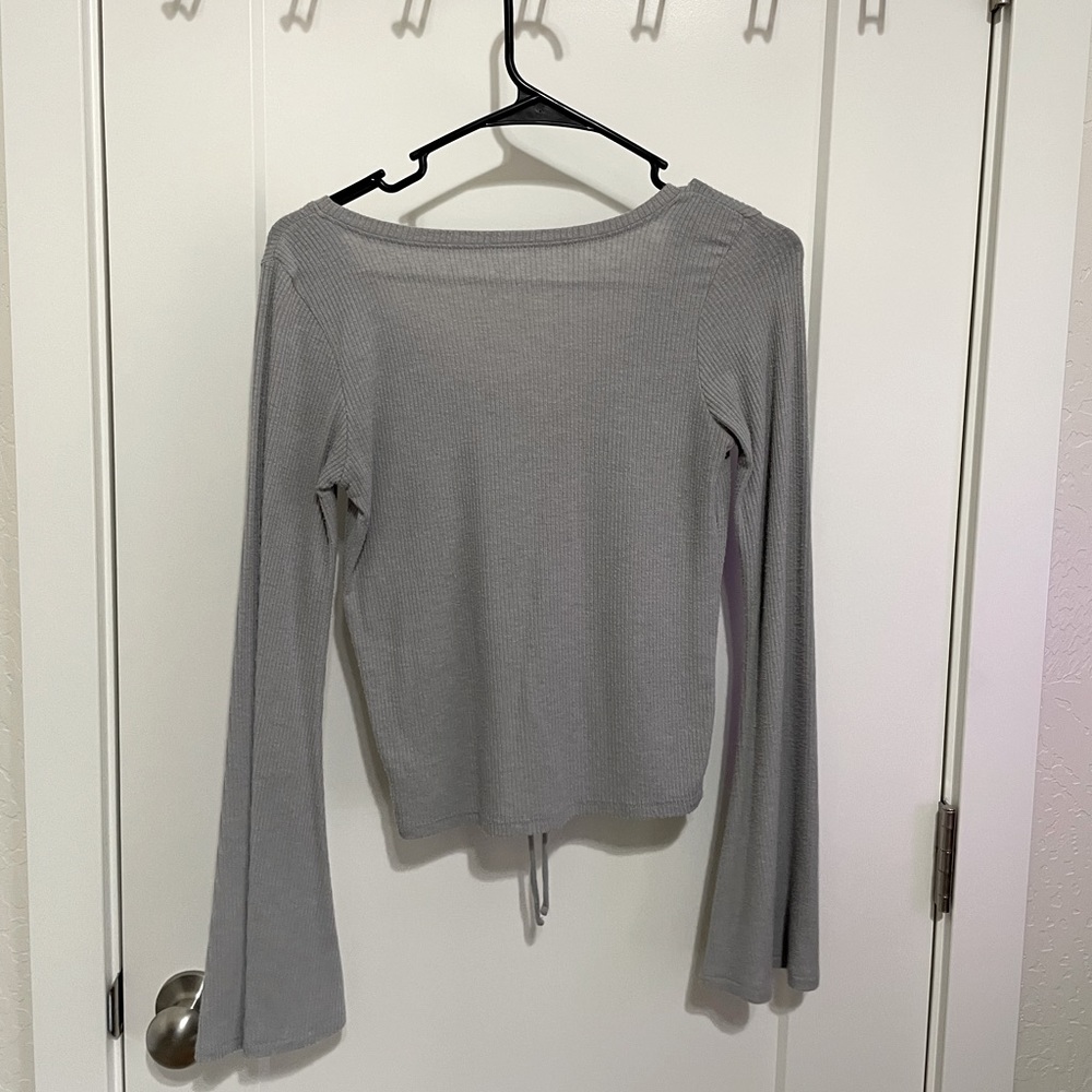 AE long sleeve - Picture 2 of 3